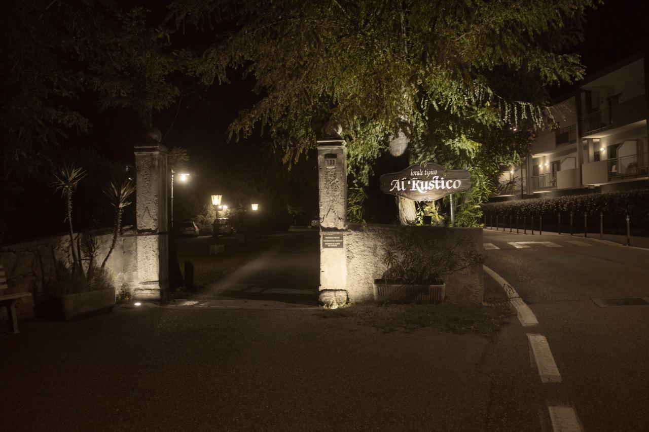 Al Rustico Hotel Torbole Sul Garda Exterior foto