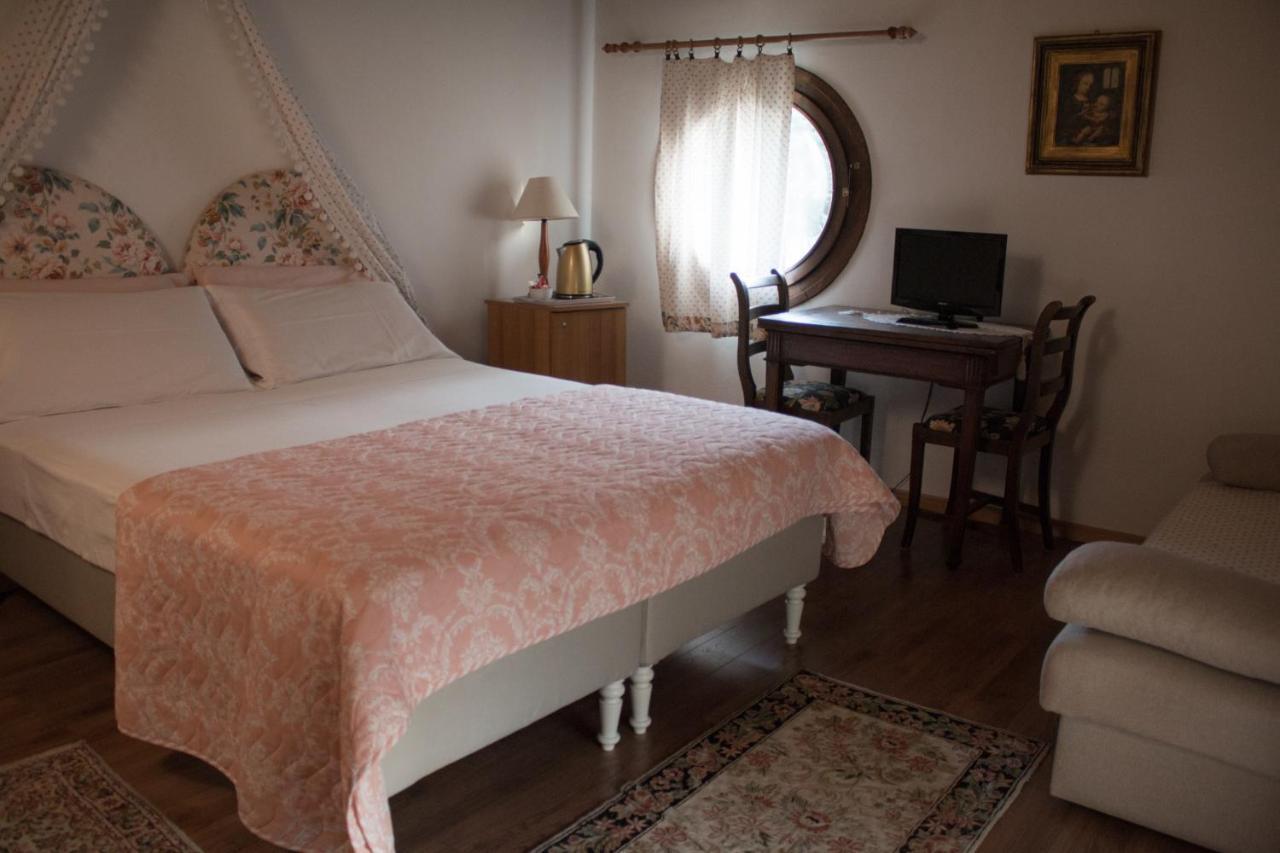 Al Rustico Hotel Torbole Sul Garda Exterior foto